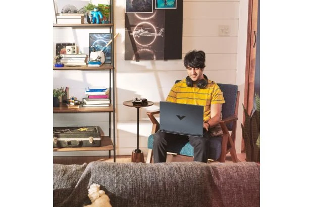 Laptop Victus Gaming 15-fa2059nw / C3CB4EA / Intel i7 / 16GB / 1TB / RTX 5060 / FullHD / Win 11 / Czarny