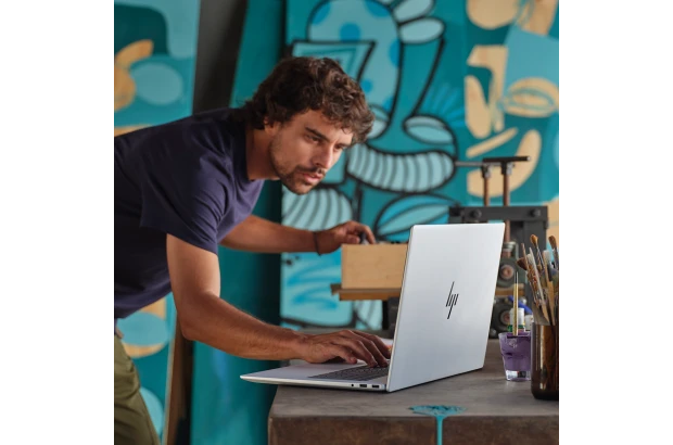 Laptop HP Envy 17-da0013dx / 9S1R7UA / Intel Ultra 7 / 32GB / SSD 1TB / Intel ARC / FHD / Dotyk / Win 11