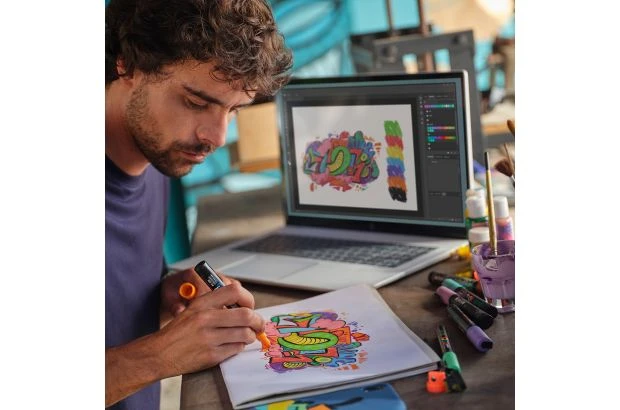 Laptop HP Envy 17-da0013dx / 9S1R7UA / Intel Ultra 7 / 32GB / SSD 2TB / Intel ARC / FHD / Dotyk / Win 11