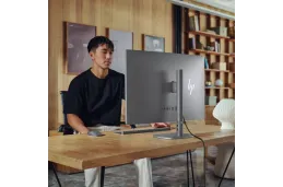 Komputer OmniStudio X AiO 32-c0001na / A9DM2EA / Ultra 7 / 32GB / 2TB / Intel ARC / 4k / Win 11 / Srebrny