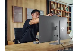 Komputer OmniStudio X AiO 32-c0001na / A9DM2EA / Ultra 7 / 32GB / 2TB / Intel ARC / 4k / Win 11 / Srebrny