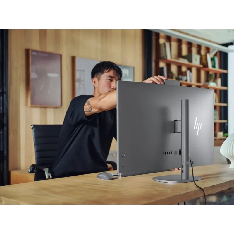 Komputer OmniStudio X AiO 32-c0002na / A9DM3EA / Ultra 7 / 16GB / 1TB / Intel ARC / 4k / Win 11 / Srebrny