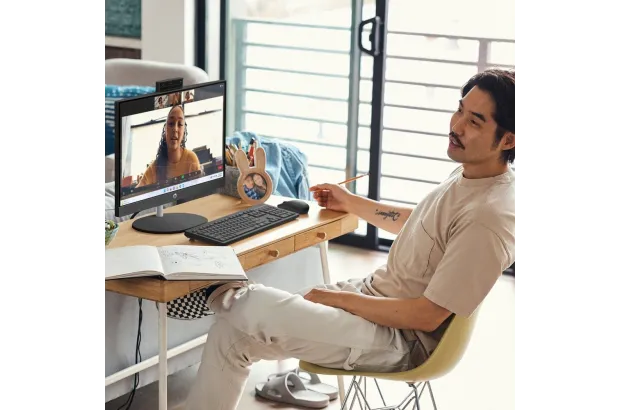 Komputer AiO 24-cr1003nx / B5NQ0EA / Ultra 7 / 16GB / 512GB / Intel Graphics / FullHD / Dotyk / Win 11 / Czarny