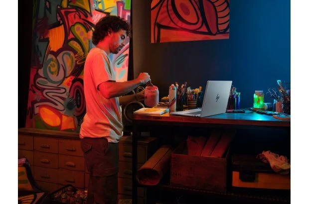 Laptop HP Envy 17-da0013dx / 9S1R7UA / Intel Ultra 7 / 24GB / SSD 1TB / Intel ARC / FHD / Dotyk / Win 11