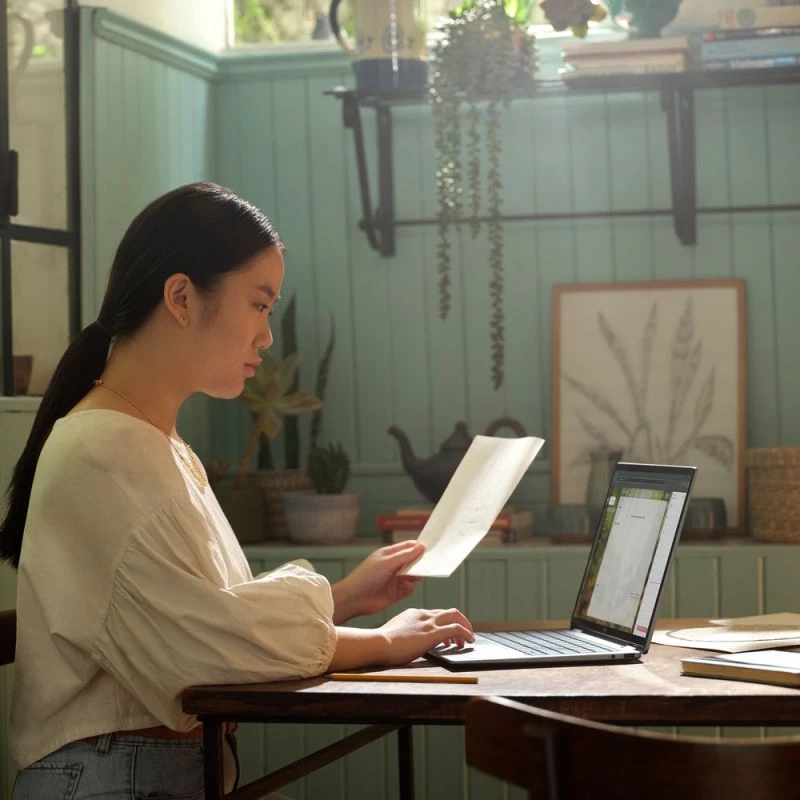 Laptop HP Envy 2w1 14-fa0014nw / B4MA8EA / Ryzen 5 / 16GB / 1TB / AMD Radeon / WUXGA / Dotyk / Win 11 / Srebrny