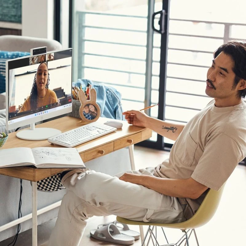 Komputer All in One HP 24-cr1007na / A4QV6EA / Intel Ultra 5 125U / 12GB / SSD 1TB / Intel Graphics / FullHD / Win 11 / Biały