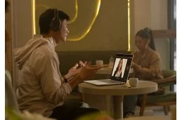 HP OmniBook 7 Laptop AI 14-fr0003nw / C3BW7EA / Ultra 5 / 16GB / 512GB / Intel Graphics / WUXGA / OLED / Win 11 Pro / Srebrny