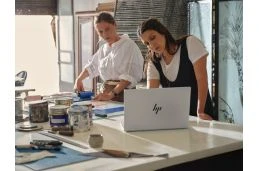 Laptop HP Envy x360 2w1 16-ac0013nw / B4MB7EA / Ultra 5 / 16GB / 512GB / Intel Graphics / 3k / Dotyk / OLED / Win 11 / Srebrny