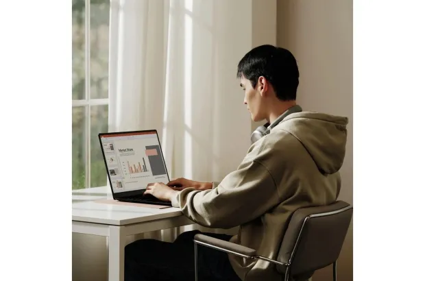 Laptop LG gram 17 / 17Z90TL-H.AUB6U3 / Ultra 7 / 32GB / 1TB / Intel Arc / WQXGA / Dotyk / Win 11 / Czarny