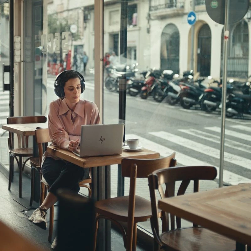 Laptop biznesowy HP EliteBook 830 G7 / B07JPU8Q / Intel Core i7 / 32GB / SSD 1TB / Intel UHD / FullHD / Win 11 Pro