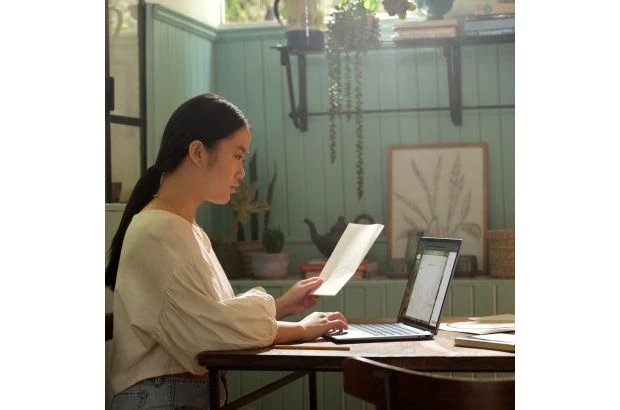 Laptop HP Envy x360 14-fa0008ca / 9W3W6UA / Ryzen 7 / 32GB / 1TB / AMD Radeon / 3k / Dotyk / OLED 120Hz / Win 11 / Srebrny