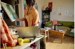 Laptop HP 15-fd1447nr / 9X5S7UA / Ultra 7 / 16GB / 512GB / Intel Arc / FullHD / Dotyk / Win 11 / Srebrny