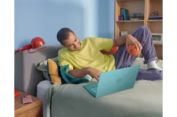 Laptop HP 17-cn3110ds / AD7K3UA / N200 / 4GB / 128GB UFS / Intel UHD / HD+ / Dotyk / Win 11 / Niebieski