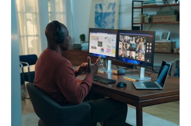 Laptop HP EliteBook 8 Flip G1i 13 / D51GFE8 / Ultra 7 / 16GB / 1TB / Intel Graphics / WUXGA / Dotyk /  Win 11 Pro / Srebrny