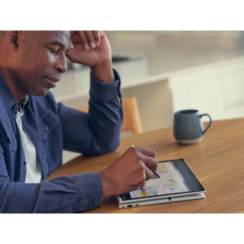 Laptop HP EliteBook 8 Flip G1i 13 / D51GFE8 / Ultra 7 / 16GB / 1TB / Intel Graphics / WUXGA / Dotyk /  Win 11 Pro / Srebrny