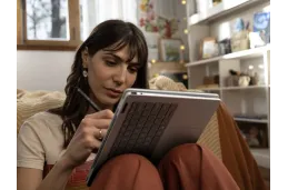 Laptop HP OmniBook 5 Flip 2w1 14-fp0015na / C1LM2EA / Intel i5 / 8GB / 512GB / Iris Xe / 2k / Dotyk / Win 11 / Srebrny