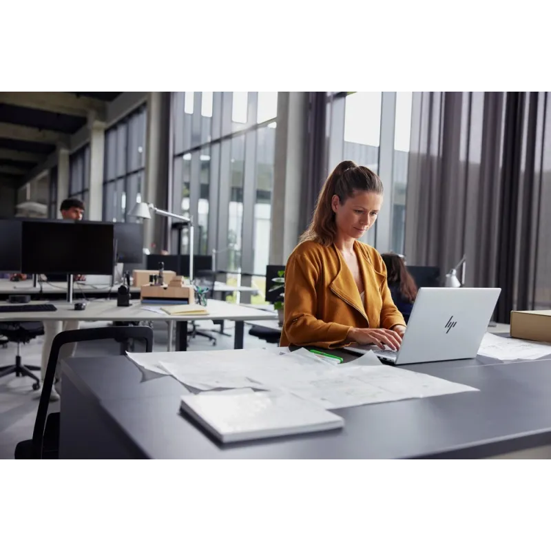 Laptop Biznesowy HP EliteBook 645 G11 / BF5Z7EC / Ryzen 5 / 32GB / 512GB / AMD Radeon / WUXGA / WWAN / Win 11 Pro / Srebrny