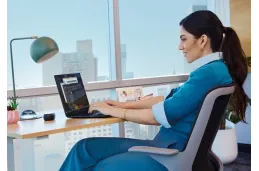 Laptop Biznesowy HP EliteBook X Flip G1i 14 / B9ZX9ET / Ultra 7 / 32GB / 1TB / Arc /WWAN / 2.5k / Win 11 Pro / Niebieski