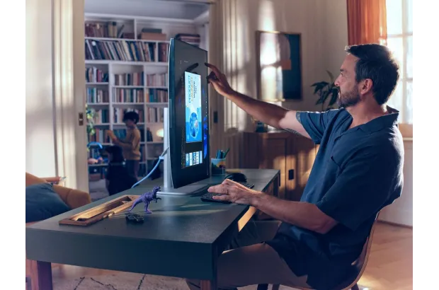 Komputer AiO HP EliteStudio 8 G1i 27" / A55S7ET / Ultra 7 / 16GB / 512GB / Intel Graphics / QHD / Win 11 Pro / Srebrny