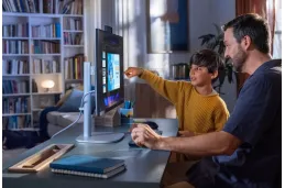 Komputer AiO HP EliteStudio 8 G1i 27" / A55S7ET / Ultra 7 / 16GB / 512GB / Intel Graphics / QHD / Win 11 Pro / Srebrny