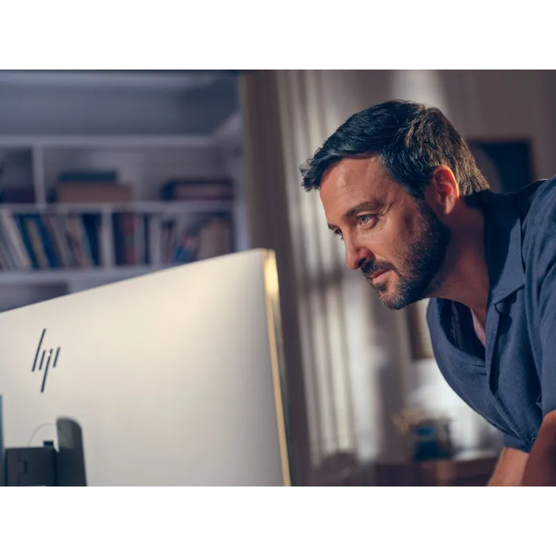 Komputer AiO HP EliteStudio 8 G1i 27" / A55S7ET / Ultra 7 / 16GB / 512GB / Intel Graphics / QHD / Win 11 Pro / Srebrny