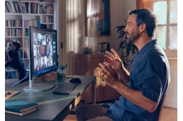 Komputer AiO HP EliteStudio 8 G1i 27" / A55S7ET / Ultra 7 / 16GB / 512GB / Intel Graphics / QHD / Win 11 Pro / Srebrny