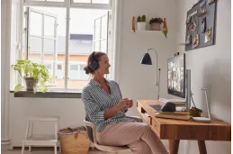 Komputer AiO HP EliteStudio 8 G1i 27" / A55S7ET / Ultra 7 / 16GB / 512GB / Intel Graphics / QHD / Win 11 Pro / Srebrny