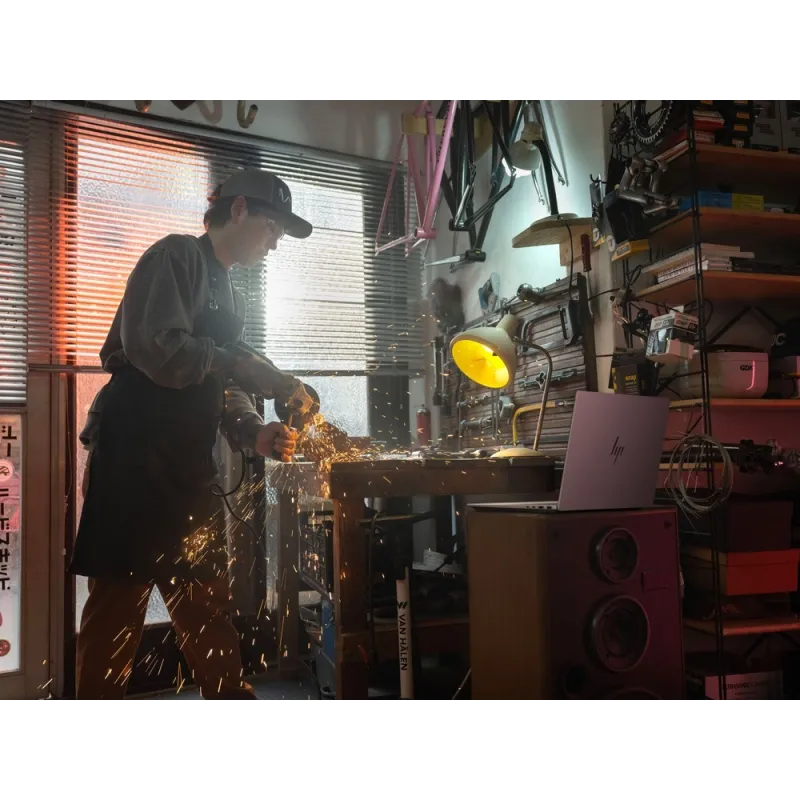 HP OmniBook 7 Laptop AI 16-ay0075cl / B94P0UA / Intel Ultra 7 / 32GB / 1TB / OLED / Dotyk / Win 11 Pro / Srebrny