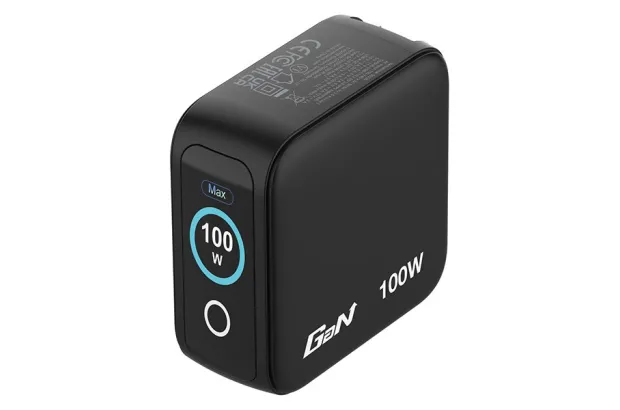 Ładowarka GaN Verbatim z wyświetlaczem 2xUSB-C 1xUSB-A 100W wtyczki EU UK US