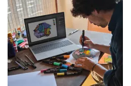 Laptop HP OmniBook 5 16-af1017wm / B5PX1UA / Ultra 7 / 16GB / 1TB / Intel Graphics / 2k / Windows 11 / Srebrny