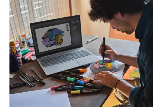 Laptop HP OmniBook 5 16-af1017wm / B5PX1UA / Ultra 7 / 16GB / 1TB / Intel Graphics / 2k / Windows 11 / Srebrny