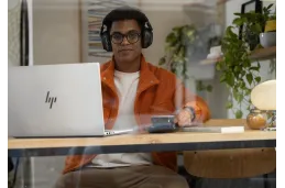 Laptop HP OmniBook X 17-dd0013dx / B5UH5UA / Intel Ultra 7 / 16GB / 1TB / Intel Arc / FullHD / Dotyk / Win 11 / Srebrny