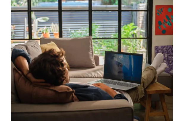 Laptop HP OmniBook 5 AI 16-af1055cl / B97M4UA / Ultra 5 / 16GB / 1TB / Intel Graphics / 2k / Win 11 / Srebrny