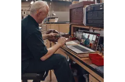 HP ProBook 445 G10 / 70Z72AV / Ryzen 3 / 32GB / 1TB / Radeon / FullHD / Dotyk / Win 11 Pro / Srebrny