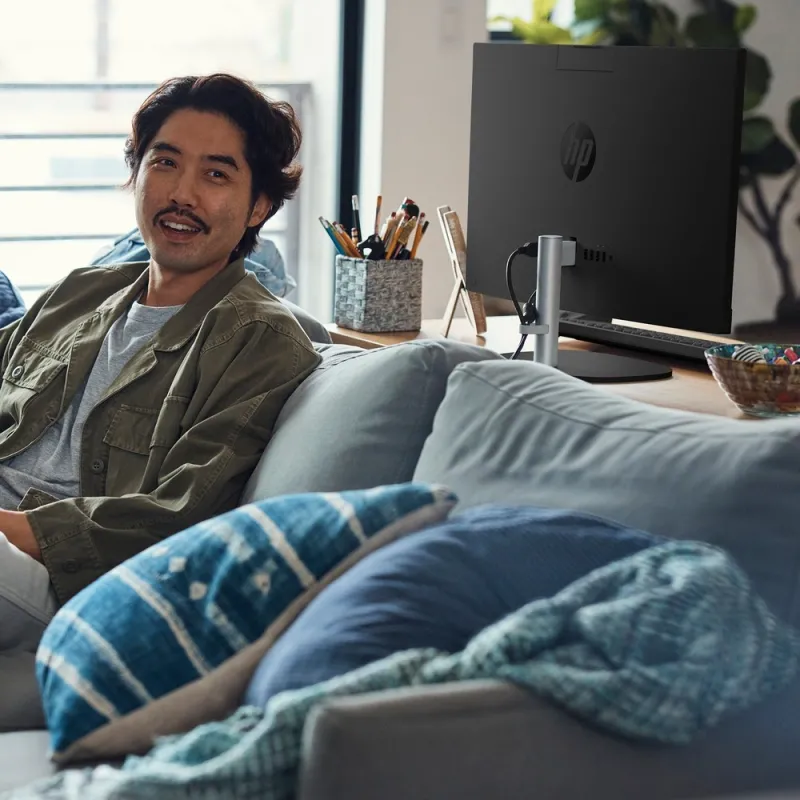 Komputer All-In-One HP 24-cr0040na / A4GE4EA / Ryzen 5 / 8GB / 512GB / AMD Radeon / FullHD / Win 11 / Czarny