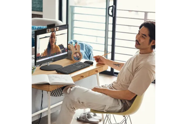 Komputer All-In-One HP 24-cr0040na / A4GE4EA / Ryzen 5 / 8GB / 512GB / AMD Radeon / FullHD / Win 11 / Czarny