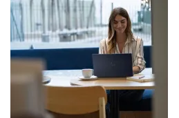 Laptop HP OmniBook X Flip 14-fm0675nd / BK2P5EA / Ultra 7 / 16GB / 1TB / Intel Arc / 3k / Win 11 / Niebieski