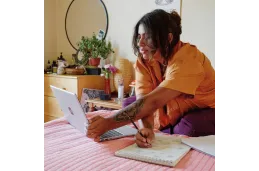 Laptop HP 15-fc0653nd / BU5N5EA / Ryzen 5 / 16GB / 512GB / AMD Radeon / FullHD / Win 11 / Srebrny