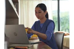 Laptop HP OmniBook 5 16-bf0622nd / C85MGEA / Snapdragon X Plus / 32GB / 1TB / Qualcomm Adreno / 2k / Win 11 / Srebrny