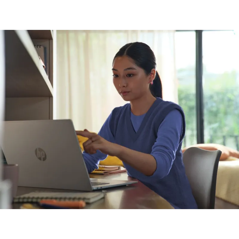 Laptop HP OmniBook 5 16-bf0622nd / C85MGEA / Snapdragon X Plus / 32GB / 1TB / Qualcomm Adreno / 2k / Win 11 / Srebrny