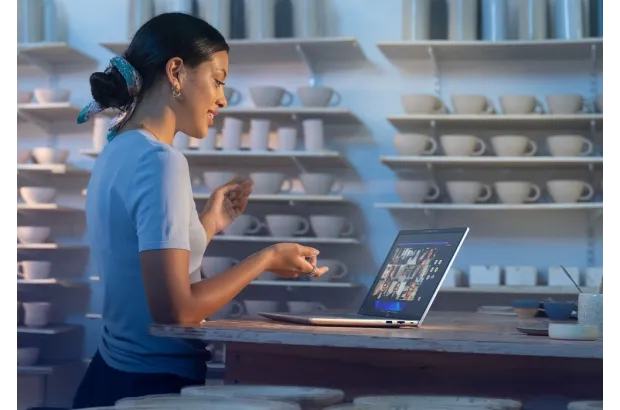 Laptop HP ProBook 4 G1i 14 / C51MZET / Ultra 7 / 32GB / 2TB / Intel Graphics / WUXGA / Win 11 Pro / Srebrny