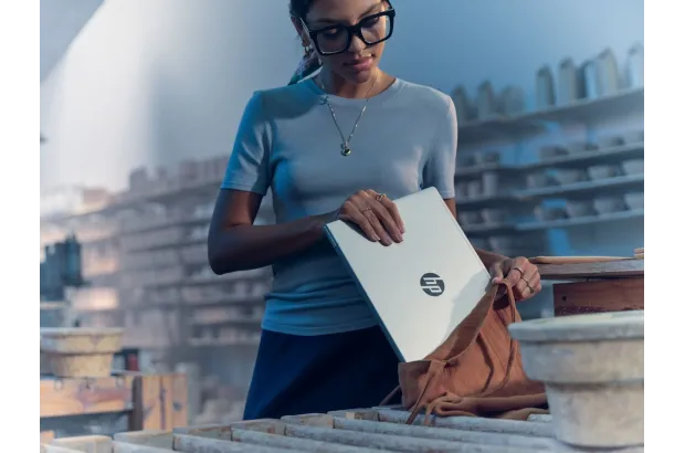 Laptop HP ProBook 4 G1i 14 / C51MZET / Ultra 7 / 32GB / 1TB / Intel Graphics / WUXGA / Win 11 Pro / Srebrny