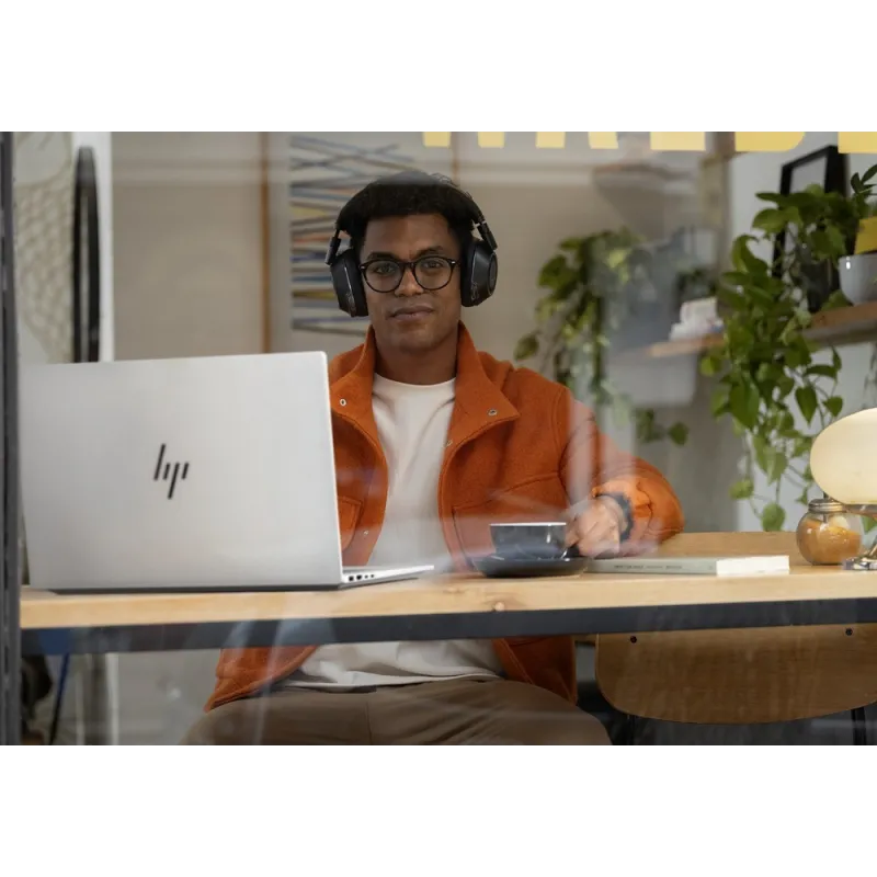 Laptop HP OmniBook 7 NGAI 17-dc0000na / BG3H0EA / Ultra 7 / 32GB / 2TB / RTX 4050 / FullHD / Win 11 / Srebrny