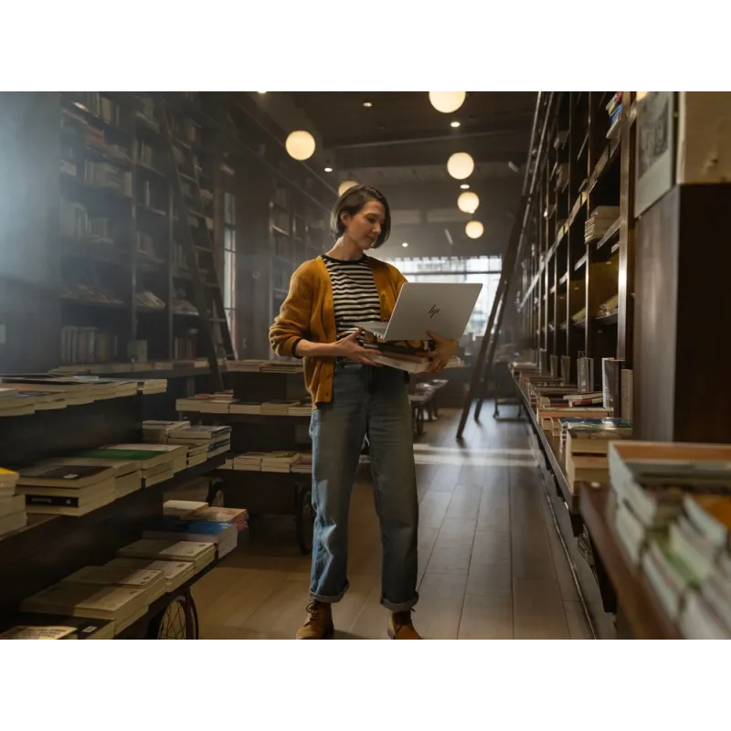 Laptop HP OmniBook 7 14-fs0000na / BK7H4EA / Core 5 / 1TB / 24GB / Intel Graphics / 2k / Win 11 / Srebrny