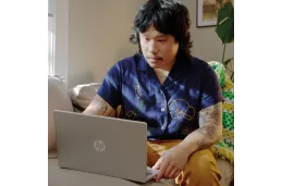 Laptop HP 14-ep0021na / C7DX4EA / Core i7 / 8GB / 512GB / Iris Xe / FullHD / Win 11 / Srebrny