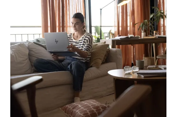 Laptop HP OmniBook X Flip 2w1 NGAI 16-as0010na / C27K1EA / Ultra 7 / 32GB / 1TB / Intel Arc 140V / 2k OLED / Win 11 / Srebrny