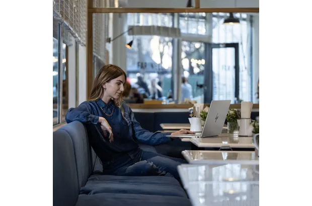 Laptop do pracy HP OmniBook X Flip 16-as0005na / BH3F8EA / Intel Ultra 7 / 32GB / 1TB / Intel ARC / 3K / OLED / Dotyk / Win 11