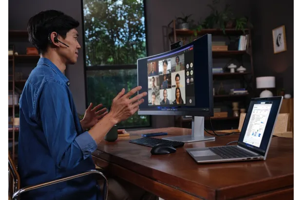 Laptop Biznesowy HP EliteBook 8 G1i 14 / CW6U1U8 / Ryzen AI 7 / 32GB / 1TB / AMD Radeon / WUXGA / Win 11 Pro / Srebrny