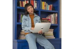 Laptop HP Pavilion 15-eh1108ua / 4A7N4EA / AMD Ryzen 7 / 16GB / SSD 1TB / AMD Radeon / FullHD / Win 11 / Srebrny