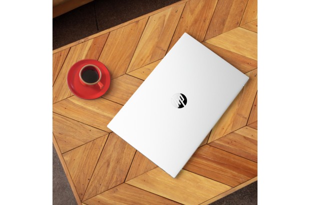 Laptop HP Pavilion 15-eh1108ua / 4A7N4EA / AMD Ryzen 7 / 16GB / SSD 1TB / AMD Radeon / FullHD / Win 11 / Srebrny